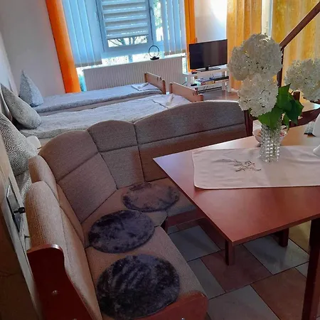 Nyugalom Sziget Vendeghaz Siófok