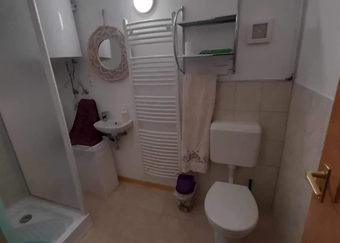 Nyugalom Sziget Vendeghaz *